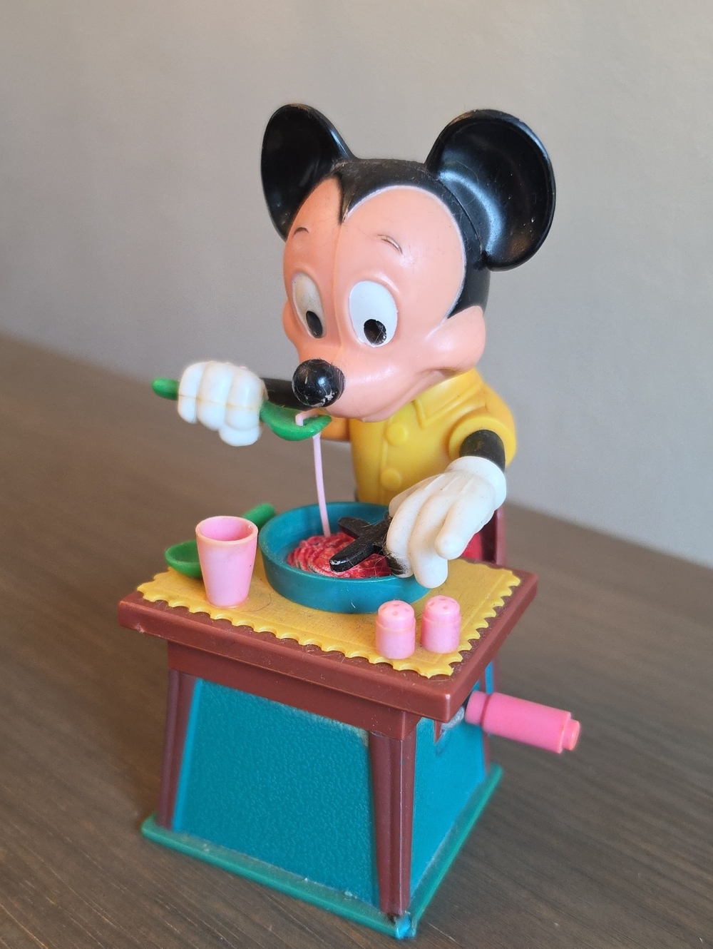 Walt Disney Mouse Chef Action Figure Playset in Black, Yellow, Pink & Teal